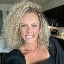 Desiree Snyder's Instagram, Twitter & Facebook