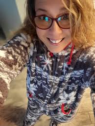 Still looking to treat that special someone before Valentine's Day ends? 🥰  Be extra sweet and gift our Conversation Heart Doughnuts! 💕🍩 Ends TODAY  at participating US & CAN shops, while supplies