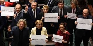 Polub, podziel się, komentuj i udostępniaj. Wolne Media W Sejmie Wolne Media