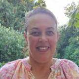 Lindy Holmes's Instagram, Twitter & Facebook