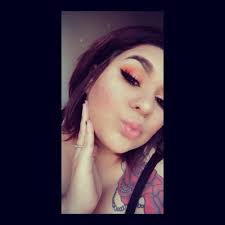 Julia Briones (@juliabriones71)