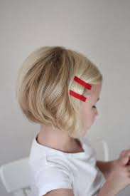 Little Girl Hairstyles Wanting To Find Some Trendy And Gorgeous Haircuts For Little Girls From Pony Puffs To Decorated C Cocuk Sac Stilleri Sac Sac Kesimleri