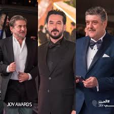 joyawards2025 * بعد تألقه بشخصية "وسوف" بمسلسل #العميل، تواجد النجم  #فادي_صبيح على سجادة الخزامى بحفل جوائز صنّاع الترفيه، وإلى جانبه النجم  #ميلاد_يوسف الذي يتابع تصوير دوره في مسلسل #القدر مع انطلاق
