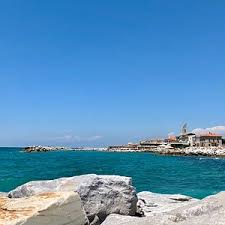 Massa is a tuscan coastal town located in the frigido river valley, near the alpi apuane, and some 5 km from the mediterranian sea.most important massa's sightseeings are the malaspina castle built in 15th century, overlooking the city from a hill, the renaissance. The 10 Best Pisa Beaches With Photos Tripadvisor