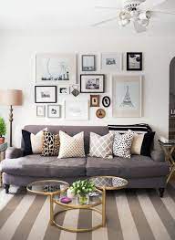 Nice No Fail Recipes For Artfully Arranging Your Sofa Pillows Apartment Therapy By Http Www Danazhome De Decoracao Sala Salas Pequenas Quadros Para Sala