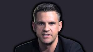 Ambreen Razia: A Rising Star in British Television, Theatre, and  Storytelling