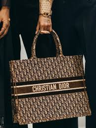 Dior Autumn Winter 2020 2021 Dior Oblique In 2020 Christian Dior Bags Dior Bags The bag is simple enough in since its original release, the brand has added two smaller sizes and countless fabitciations and colors, including multiple limited edition versions. dior autumn winter 2020 2021 dior