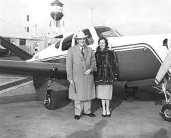 William P And Virginia Dillon Cutter Pose With A Beachcraft Bonanza Balloon Fiesta Balloons History