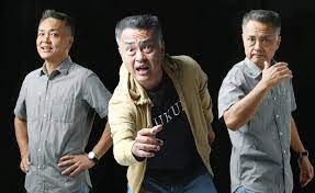 Chew kin wah atau anuar chew abdullah ialah seorang pelakon filem/teater/televisyen. Kin Wah Tak Buru Anugerah