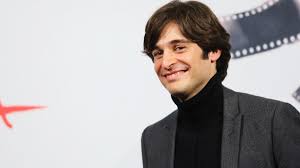 Nasce in abruzzo ad avezzano, da padre medico e madre insegnante; Lino Guanciale Sogna Di Diventare Papa La Confessione Intima Lanostratv