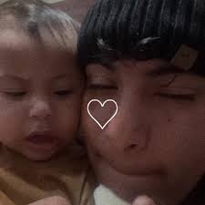 Does anybody in town know how to sew clothes?