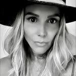 Angie Reich's Instagram, Twitter & Facebook