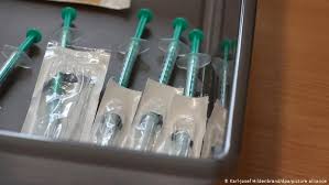 Syringe shortages could cause pfizer vaccine bottlenecks. Coronavirus Biontech Pfizer Pledges 75 Million More Eu Vaccines News Dw 01 02 2021