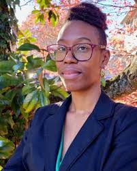 Kelly Guyton's Instagram, Twitter & Facebook