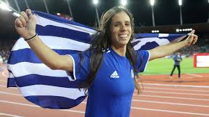 Η 26 ετών ελληνίδα πρωταθλήτρια στο άλμα επί κοντώ κατερίνα στεφανίδη, σπάει το φράγμα των 4.9 μέτρων, σε μίτινγκ κλειστού στίβου της νέα υόρκης και πετυχαίνει πανελλήνιο ρεκόρ. Prwth Sto Rino H Katerina Stefanidh Poliths
