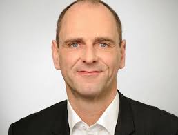 Management & Organisation