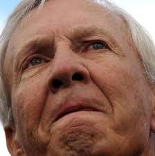 Auburn's Pat Dye gets back pants lost in '80s in Lake Martin