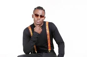 Classic shared a video of the two on set and wrote; Arrow Bwoy From World Page 2 Popnable
