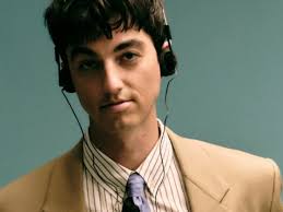 Jillian Steele has “No Expectations” in her glowing new single