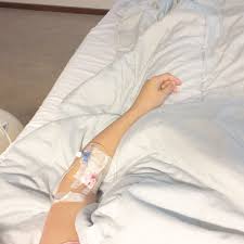 Een operatie bij een blindedarmontsteking is vaak helemaal niet nodig bij kinderen, meldt rtl nieuws. Waren We Klaar Met Olivia En Haar Ziekenhuisafspraken Werd Ik Onverwachts Zelf Opgenomen Voor Een Blindedarmontsteking