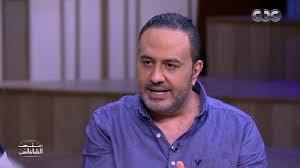 تتعرض مصممة أزياء وصاحبة محل شهير لبيع الملابس، إلى مجموعة من المشاكل والعقبات في خضم علاقاتها المتشابكة مع الوسط المحيط بها، فهي سيدة أعمال ناجحة وقارئة موهوبة للفنجان، من دون أن. Ø§Ø¨Ù† Ù…ØµØ·ÙÙ‰ Ù‚Ù…Ø± ØªÙŠØ§Ù… Ù‚Ù…Ø± ÙØ§Ø¬Ø¦Ù†Ø§ ÙƒÙ„Ù†Ø§ ÙÙŠ Ø®ÙŠØ§Ù†Ø© Ø¹Ù‡Ø¯ Ù…Ø¹ÙƒÙ… Ù…Ù†Ù‰ Ø§Ù„Ø´Ø§Ø°Ù„ÙŠ Youtube