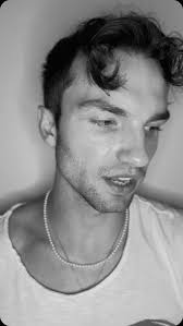 That scene in #thebear where he’s getting hated