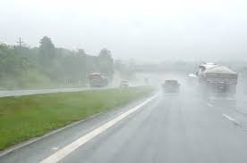 Direção sob chuva requer cuidados especiais dos motoristas - Portal do  Trânsito, Mobilidade & Sustentabilidade