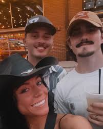 Wade Wallace (@_wadewallace) • Instagram photos and videos