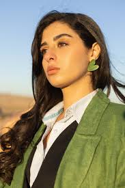 Hi guys! Thank you for accepting me to the group! I'm looking for someone  to moderate room together from one of the topics: parenting, Switzerland  for families, Swiss instagram or social media.