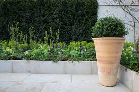 Some of the most visually stunning lawns and gardens don't follow a straight line. Garden Edging Ideas Garden Border Edging Tips From A Landscaper