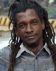 Lil Wayne with Police Officer "Uncle Bob", the hero who rescued him at just  12 years old. Decades later, they reunited. This is proof that one act of  kindness can change a