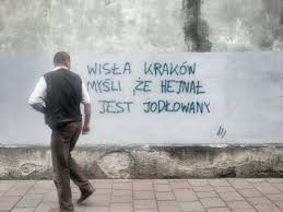 Klub z łodzi rozpoczął letnie okno transferowe w swoim wykonaniu od zakontraktowania utalentowanego. Swieta Wojna Na Murach Krakowska Wersja Slynnej Akcji Z Lodzi Zdjecia Gazeta Krakowska