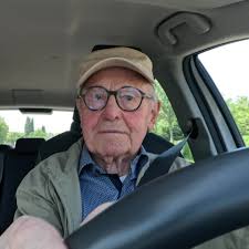 Wie freiwillige Fahrtests älteren Autofahren helfen können