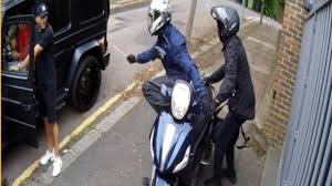 However, if you are getting killed by a knife, you will downgrade a level. Sead Kolasinac Fights Off Two Knife Wielding Attackers Is A Certified Badass