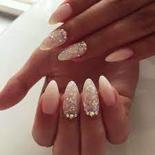 Jetzt kommen die babyboomer nails. Die 25 Besten Ideen Zu Strass Nageldesign Auf Pinterest Fur Die Nageldesign Babyboomer Glitzer Nageldesign Stiletto Nails Babyboomer Glitzer