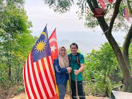 Persiaran setia alam, eco ardence, 40170 shah alam, selangor darul ehsan, malaysia. Hiking Bukit Setia Alam Trail A Ke Mirror Lake Bukit Sapu Tangan Azyyati Liah