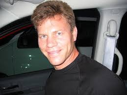 Edward Rios's Instagram, Twitter & Facebook