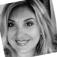 Congratulations to Julie Epps Award winner Mary Bergamini for her  #leadership and continued support with Granite leading customers and  teammates!