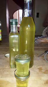 Vin De Thym Versus Sirop De Thym Citronne Ou Pourquoi Ne Pas Cueillir Son Thym La Nuit Sirop De Thym Boisson Sans Alcool Boisson Alcoolisee
