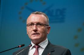 Ponta kabinesinde milli eğitim bakanı olarak görev yaptı. 86 De Ong Uri Vrem EducaÅ£ie Pentru Familie Nu Formarea De Pionieri Sexuali Pentru Ideologia Gender De Tip Comunist Epoch Times Romania