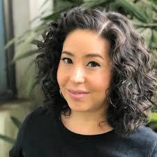 Katie Levey's Instagram, Twitter & Facebook