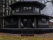 Photos: $250,000 Black House in Illinois Went Viral for Gothic Look