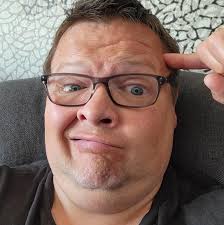 🐶💊 Une pilule pour prolonger la vie des chiens ? Un laboratoire américain  travaille sur un médicament qui pourrait offrir plus d'un an de vie en  bonne santé à nos compagnons à