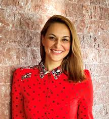 Кто последний отпустит руку от пола, получит 1000$ челлендж. Marta Arsovska Tomovska Government After Shock