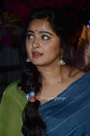 Shreyas Media Isn T Anushka Shetty Looking Simple Yet Facebook