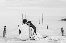Black And White Beach Pre Wedding Photo Shoot Pre Wedding Photography Beaches Of Tor Pre Wedding Photoshoot Beach Beach Wedding Photos Prewedding Photography