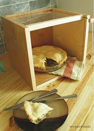 See more ideas about cake carrier, vintage cake, pie carrier. Diy Pie Box Or Cake Carrier Box From Scrap Wood
