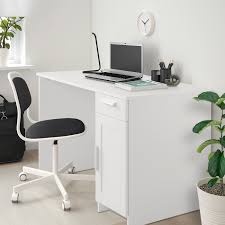 brimnes desk white 471 4x255 8 120x65 cm ikea logeerkamer kantoor wit bureau thuis bureau