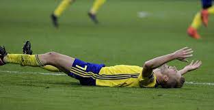 Sweden S Midfielder Sebastian Larsson Celebrates At The End Of The Fifa World Cup 2018 Qualification Football Match Fifa World Cup Qualifiers San Siro Stadium