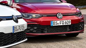 The volkswagen golf (mk7) (also known as the golf vii) is a small family car produced by german automobile manufacturer volkswagen, as the seventh generation of the golf and the successor to the golf mk6. Mitfahrt Vw Golf 8 Gti Gte Welcher Gt Golf Reizt Mehr Auto Motor Und Sport
